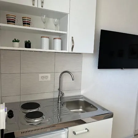 Senka Apartment *