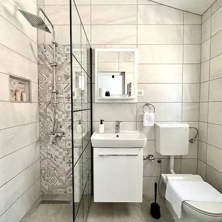 Senka Apartment